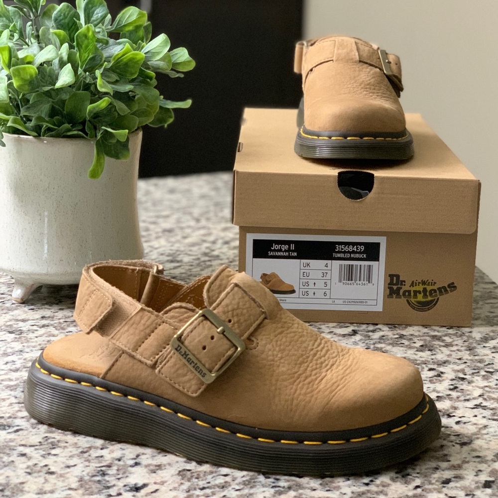✨Dr Martens Jorge II - Savannah Tan - size 6